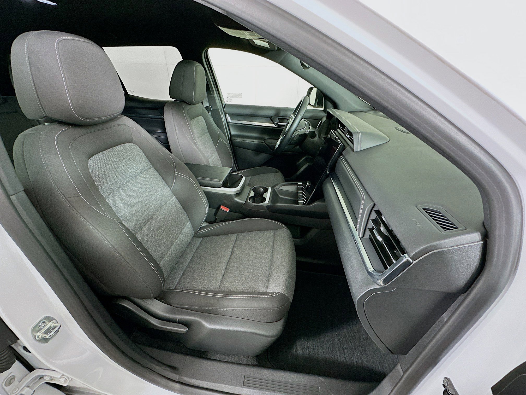 Used 2025 GMC Terrain Elevation AWD/4WD image 30