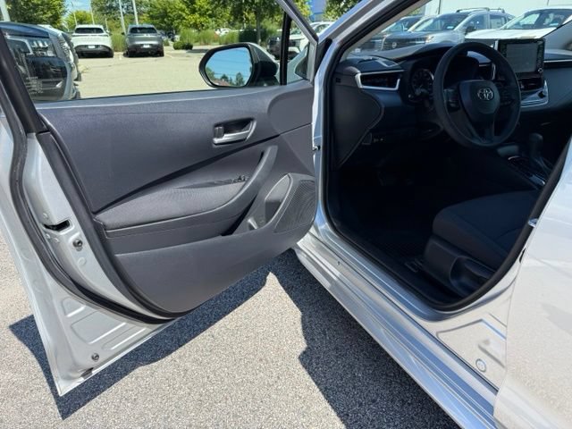 Used 2020 Toyota Corolla LE FWD image 15