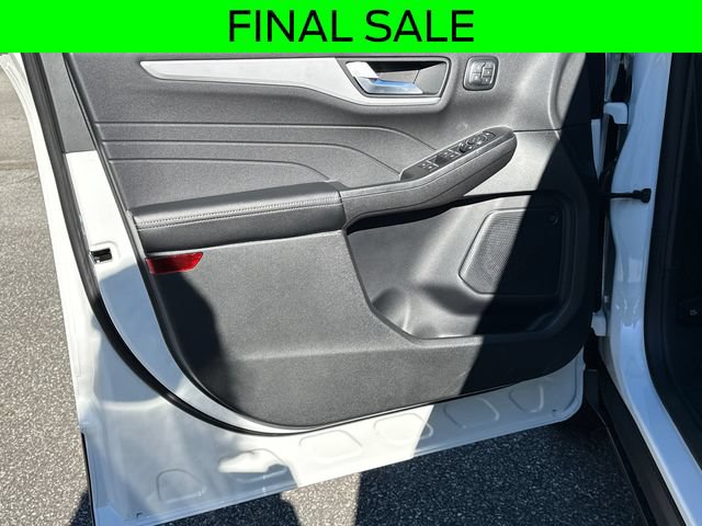 New 2025 Ford Escape SE w/ PHEV Premium Package FWD image 10