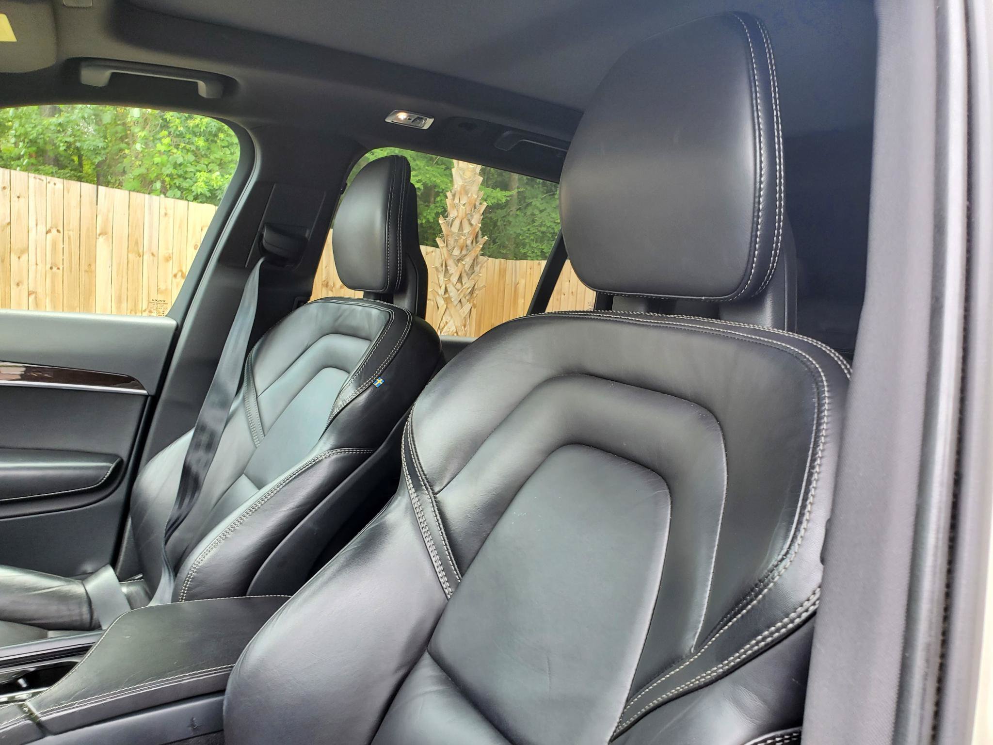 Used 2017 Volvo XC90 T6 Momentum w/ Vision Package AWD/4WD image 12