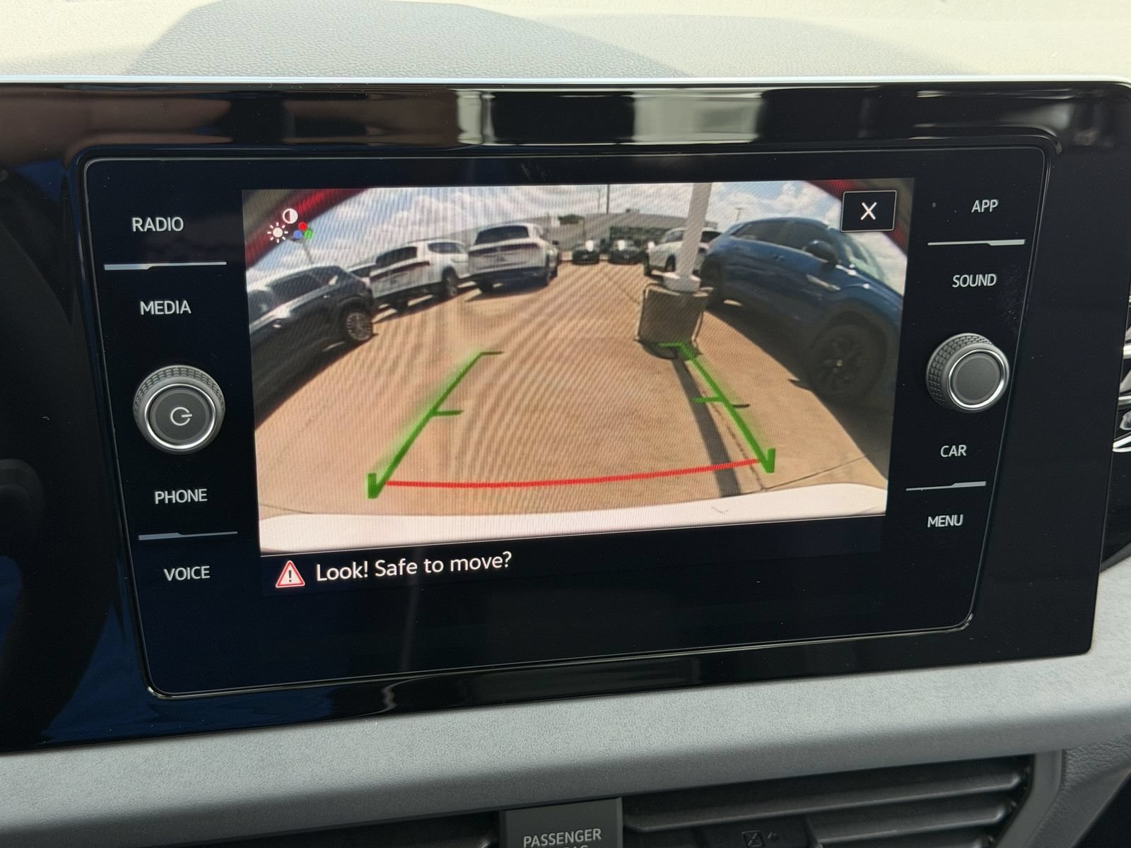 New 2026 Volkswagen Jetta SE FWD image 18