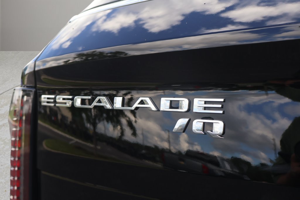 New 2026 Cadillac Escalade IQ Luxury 2 w/ LPO, Floor Liner Package AWD/4WD image 29