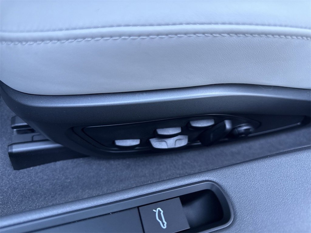 Used 2023 Porsche 911 Targa 4 GTS image 12