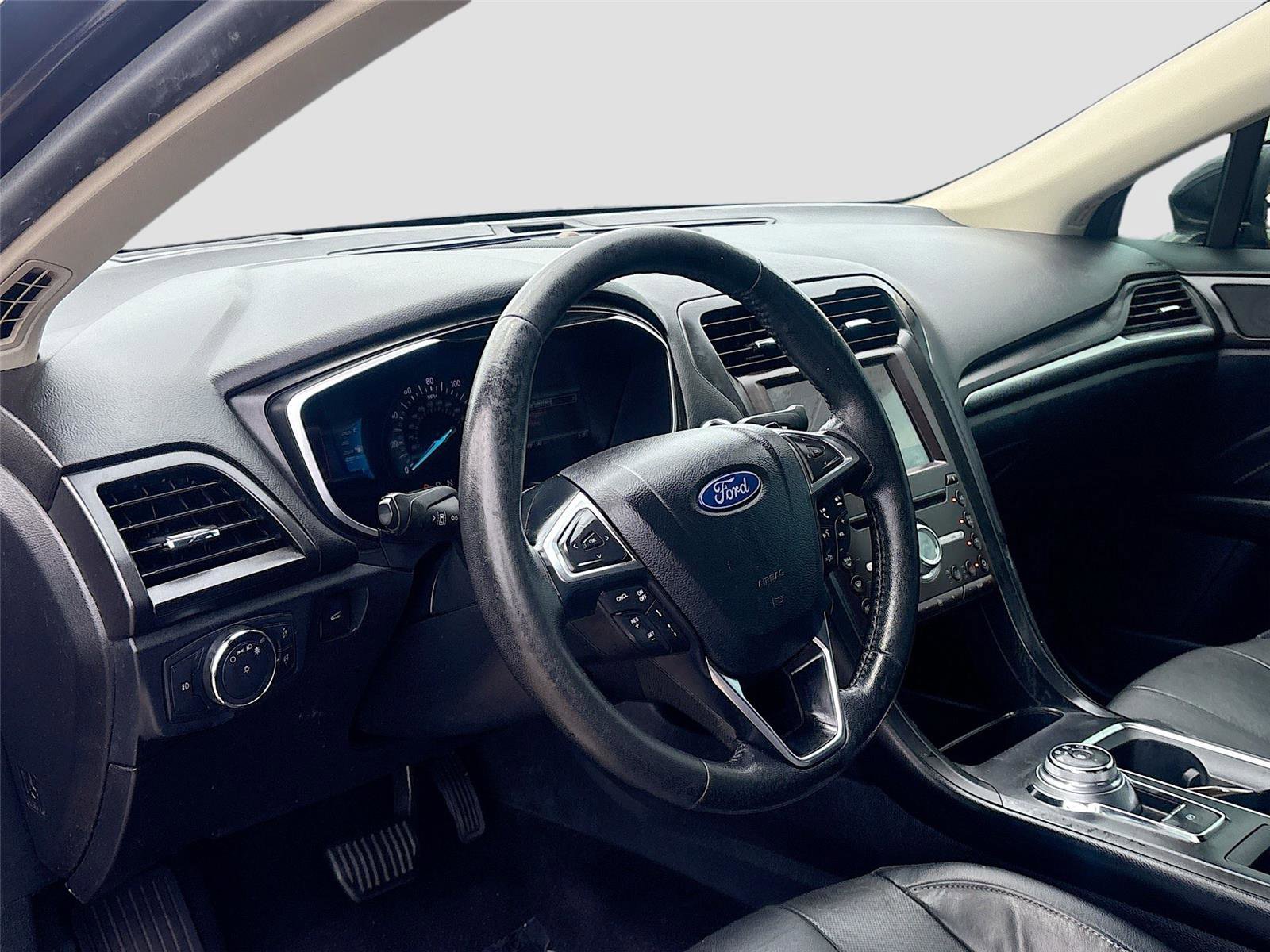 Used 2020 Ford Fusion Titanium AWD/4WD image 9