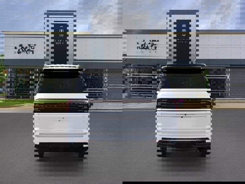 New 2026 Lincoln Navigator L Black Label w/ Black Label Special Edition AWD/4WD image 5