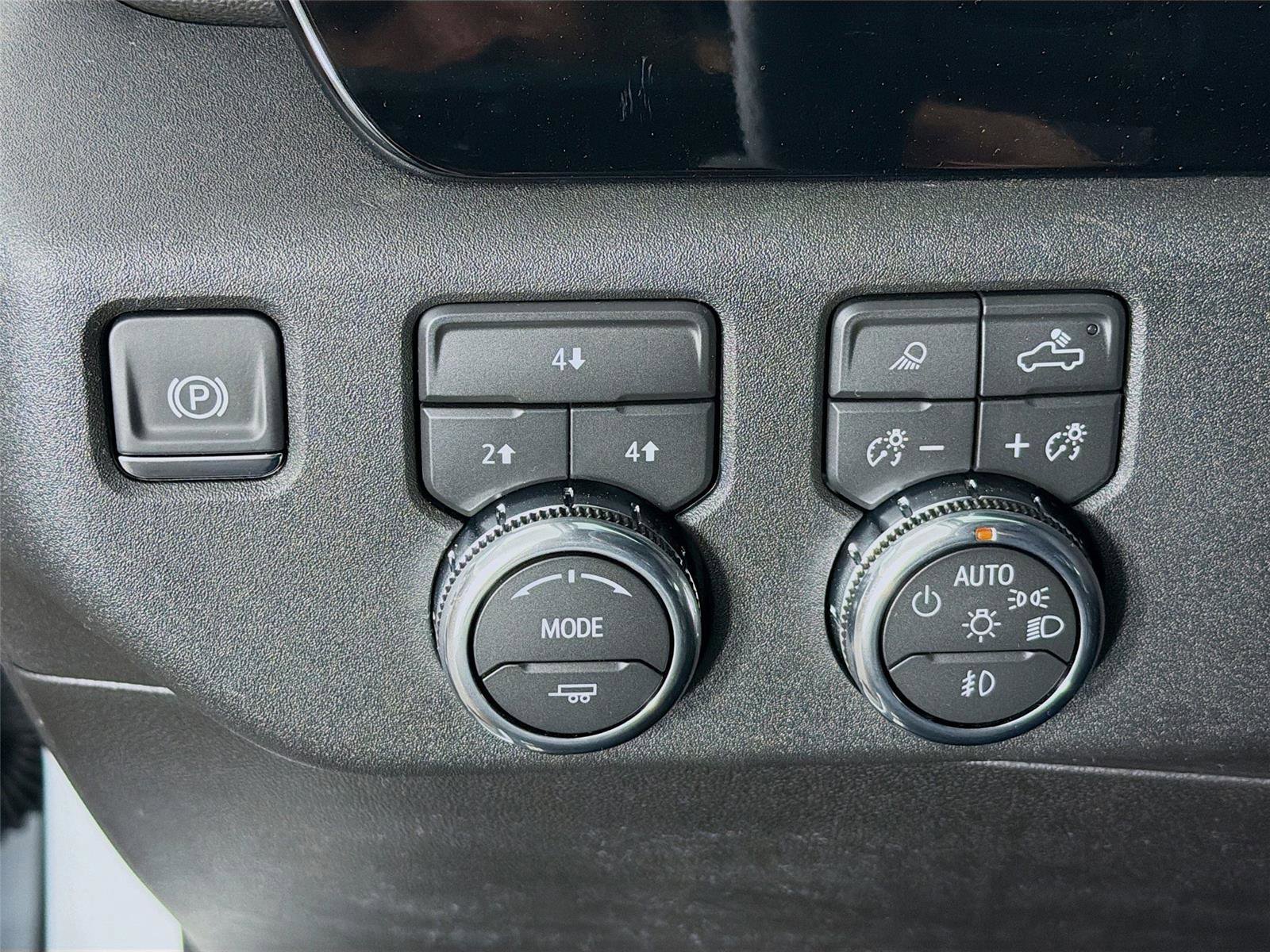 New 2026 GMC Sierra 3500 SLE w/ SLE Value Package image 10