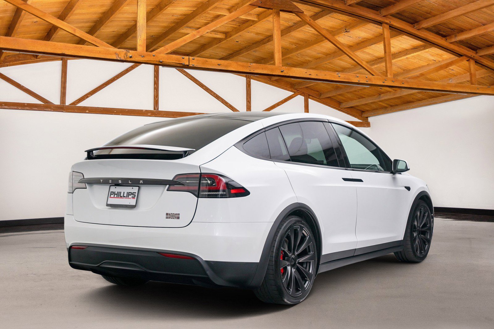 Used 2023 Tesla Model X Plaid image 5
