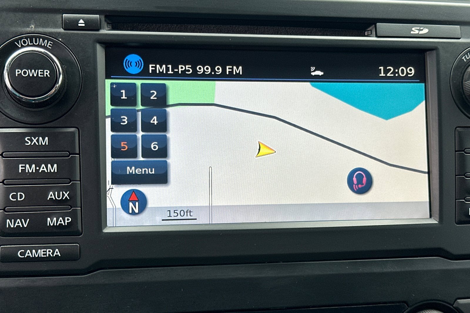 Used 2018 Nissan Titan SL w/ Chrome Package image 42