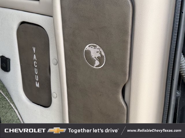 Used 2018 Chevrolet Express 2500 Extended w/ Enhanced Convenience Package RWD image 41