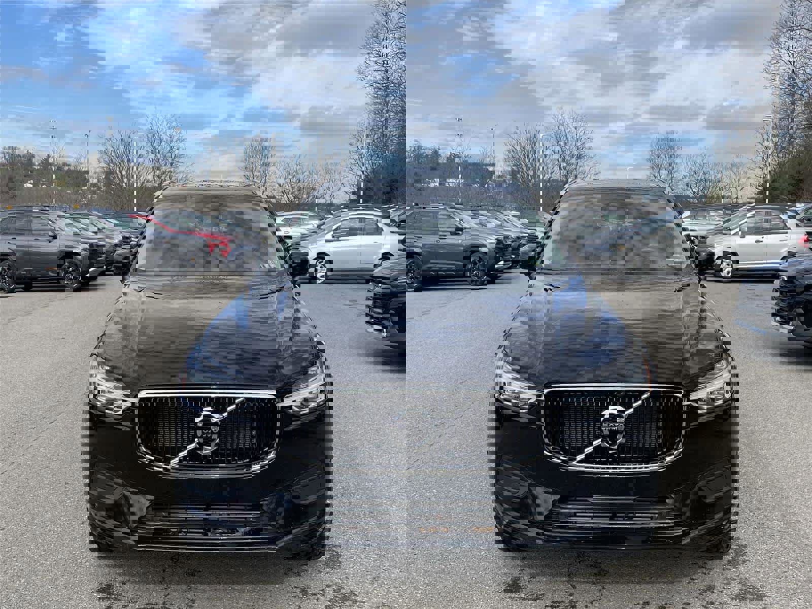 Used 2019 Volvo XC60 T5 Momentum w/ Multimedia Package image 8