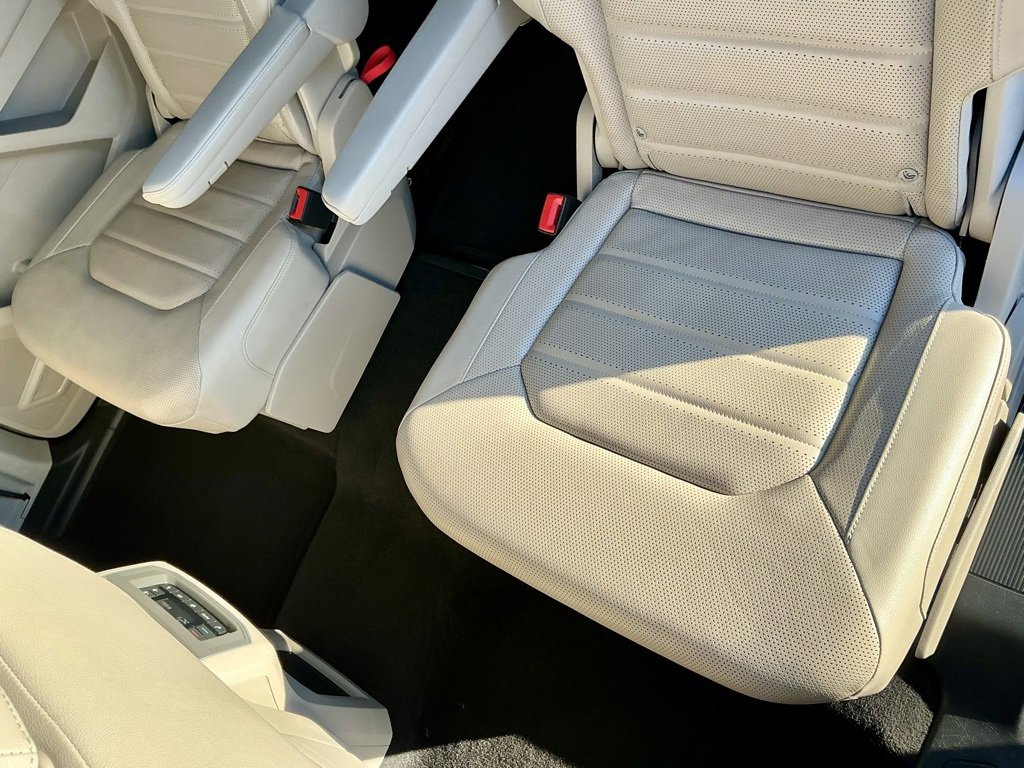 Used 2019 Volkswagen Atlas SEL Premium image 32