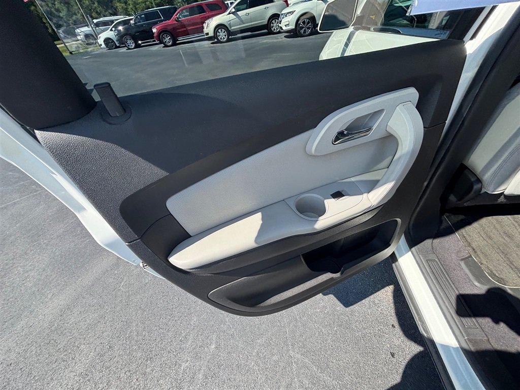 Used 2011 Chevrolet Traverse LTZ FWD image 19