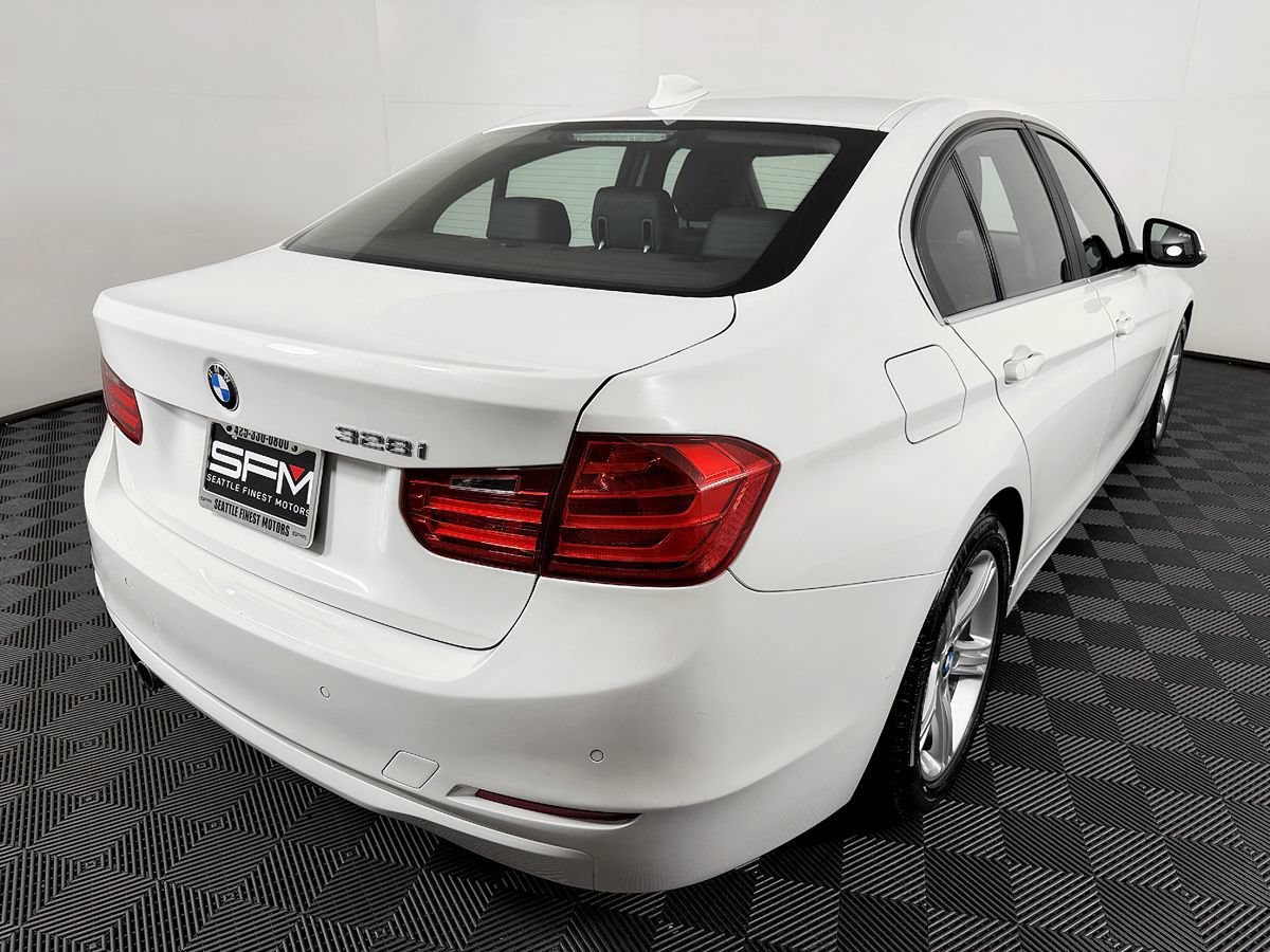 Used 2015 BMW 328i Sedan RWD image 9