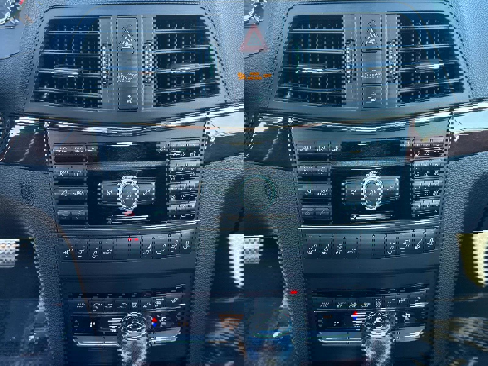 Used 2011 Mercedes-Benz E 550 E 550 image 20