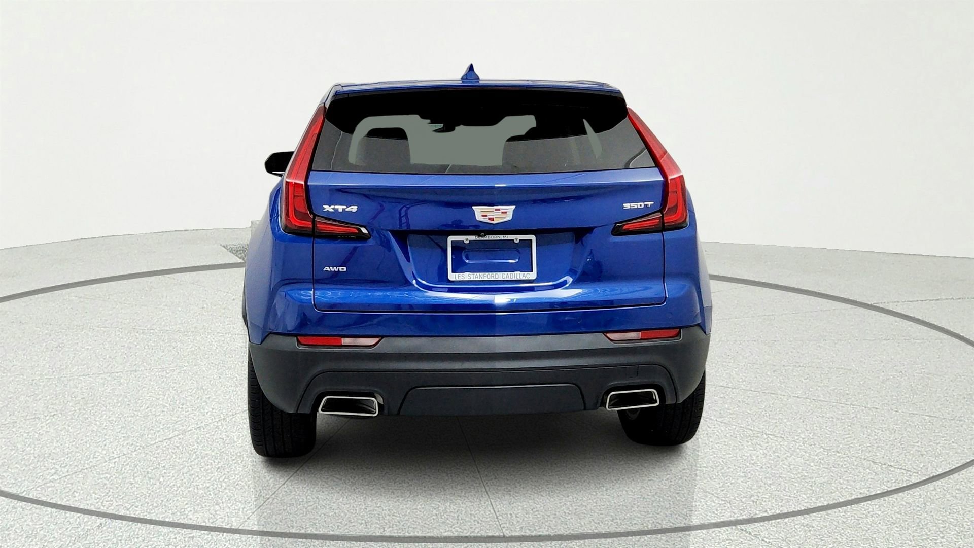 Certified 2023 Cadillac XT4 Luxury w/ Cold Weather Package AWD/4WD image 4