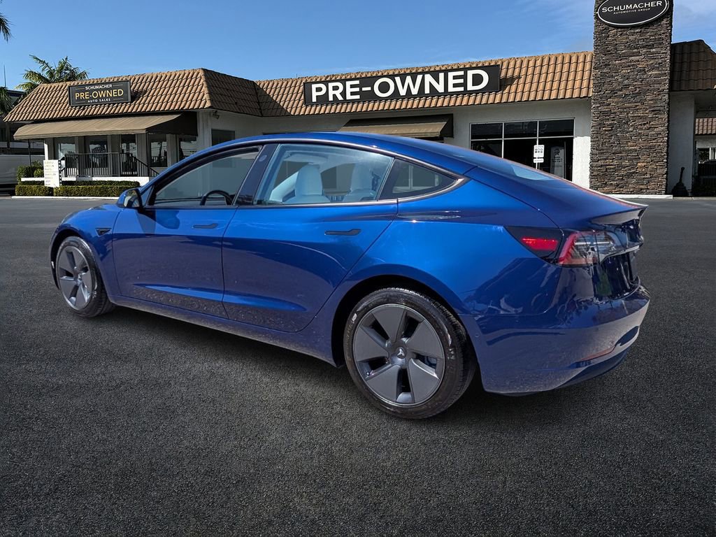 Used 2021 Tesla Model 3 Standard Range Plus image 5