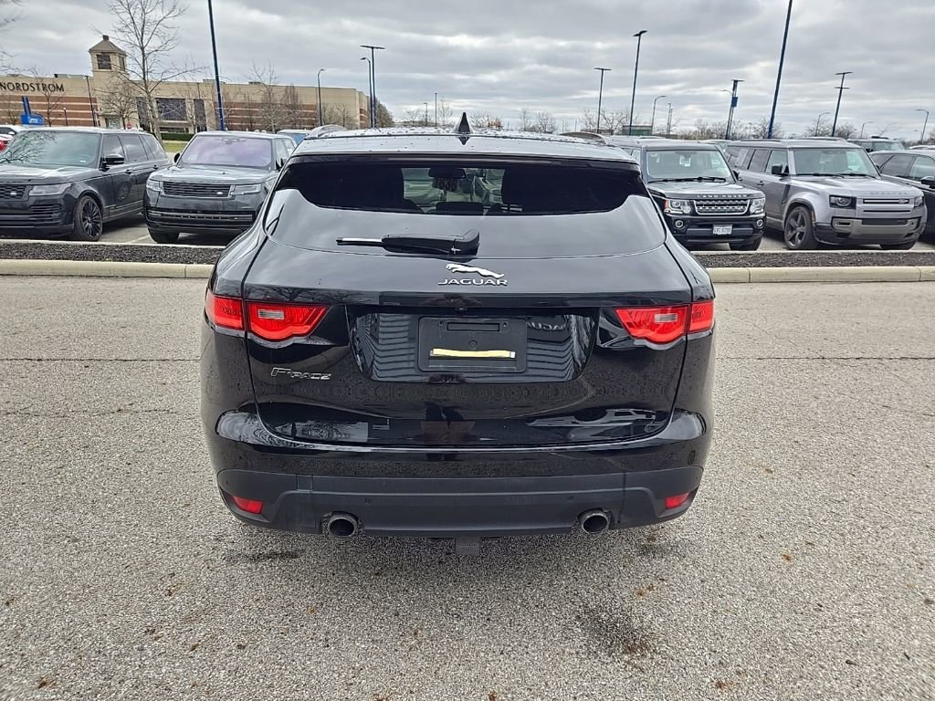 Used 2017 Jaguar F-PACE R-Sport image 6