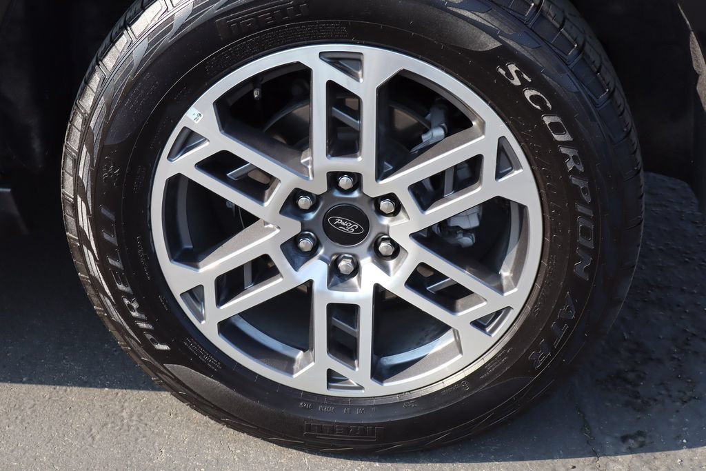 Used 2025 Ford Expedition Max Active AWD/4WD image 13