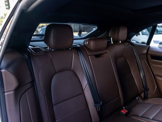 Certified 2025 Porsche Macan Electric RWD image 35