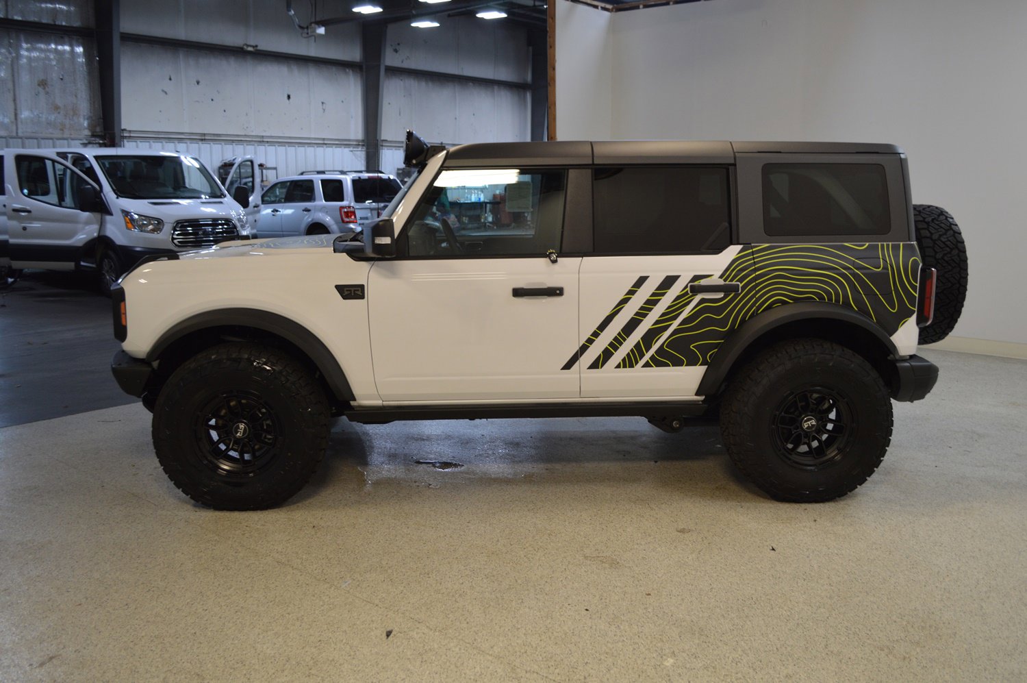 New 2025 Ford Bronco Badlands image 6