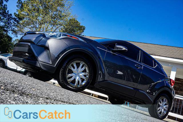 Used 2019 Toyota C-HR LE image 4