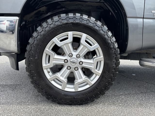 Used 2017 Nissan Titan SL image 11