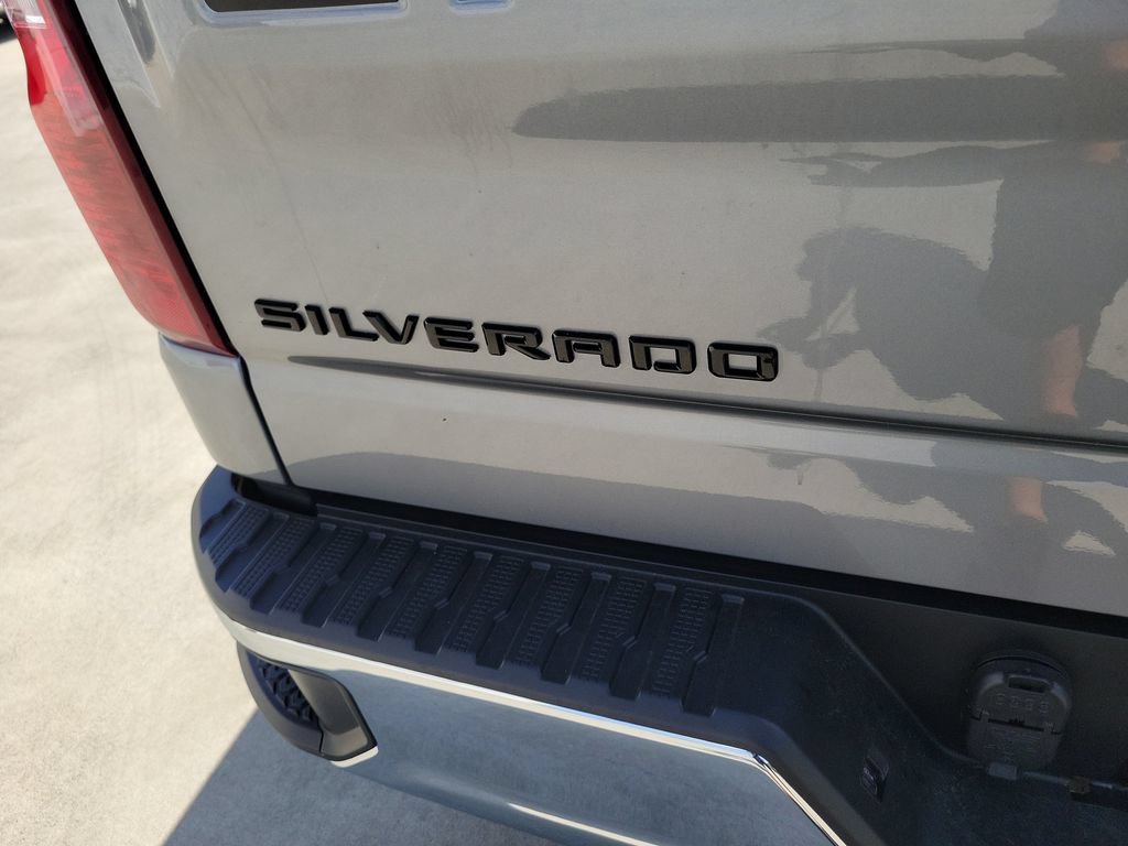 New 2026 Chevrolet Silverado 1500 LT w/ LPO, Dark Essentials Package RWD image 22