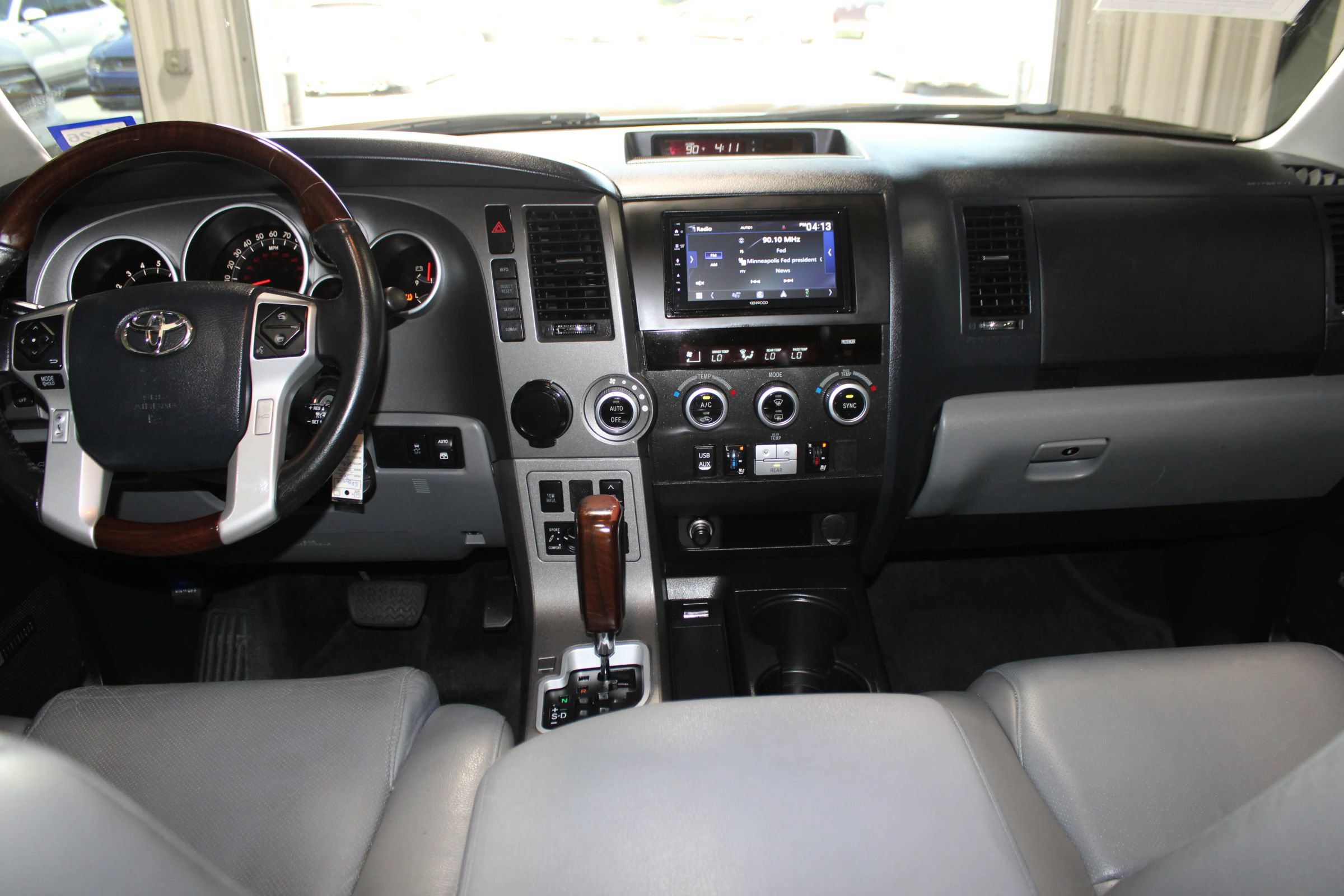 Used 2014 Toyota Sequoia Platinum RWD image 12