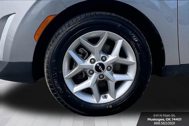 Used 2024 Kia Soul LX w/ Option Group 015 FWD image 32