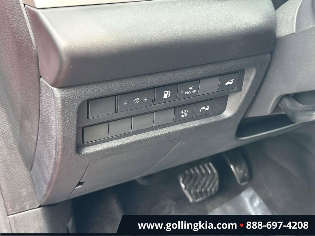 Used 2023 Mitsubishi Outlander SEL AWD/4WD image 19