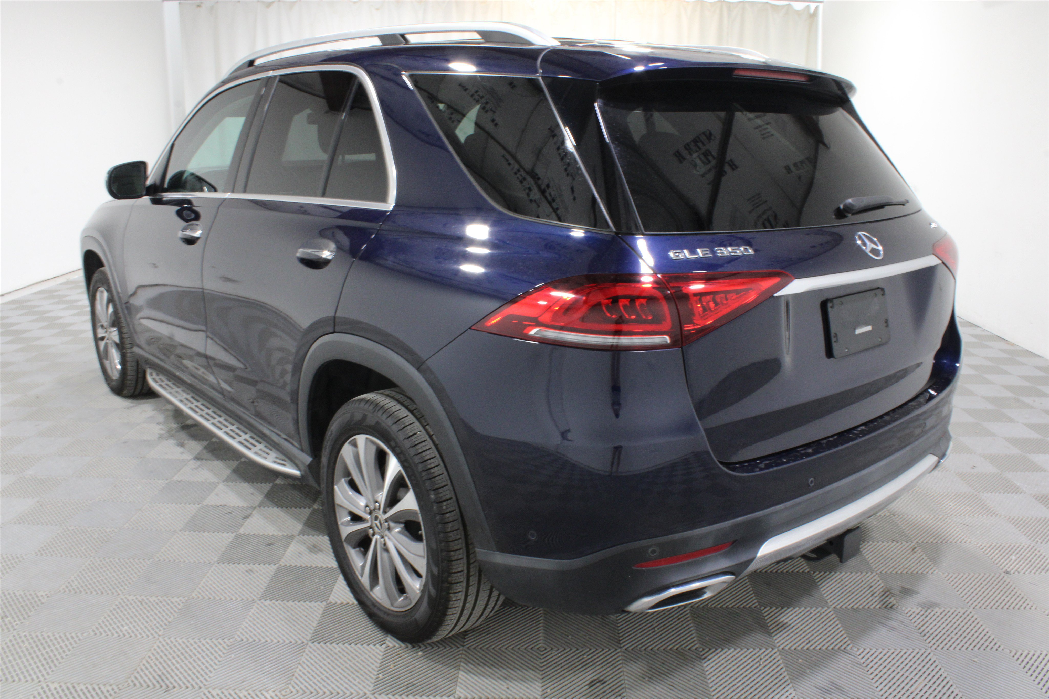 Used 2020 Mercedes-Benz GLE 350 4MATIC w/ Premium Package image 30