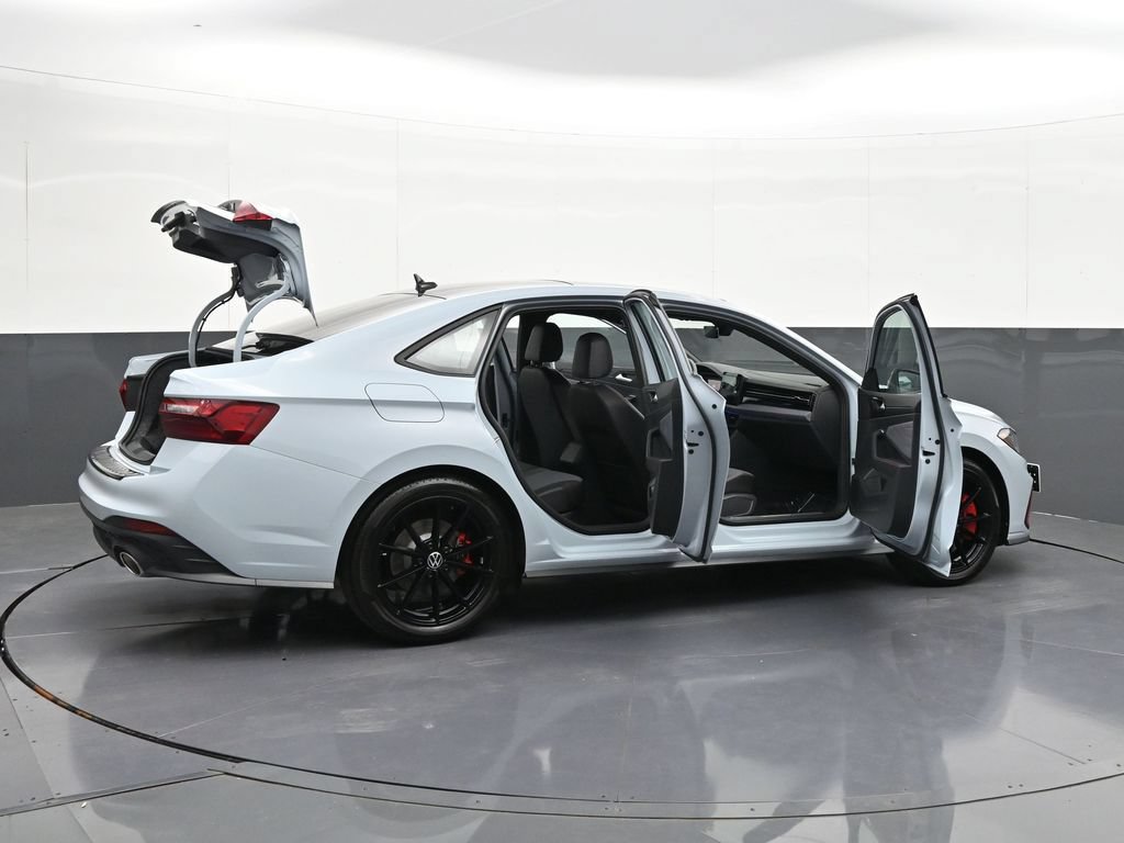 Used 2026 Volkswagen Jetta GLI Autobahn FWD image 38