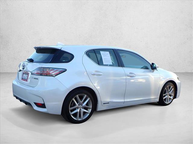 Used 2016 Lexus CT 200h image 4
