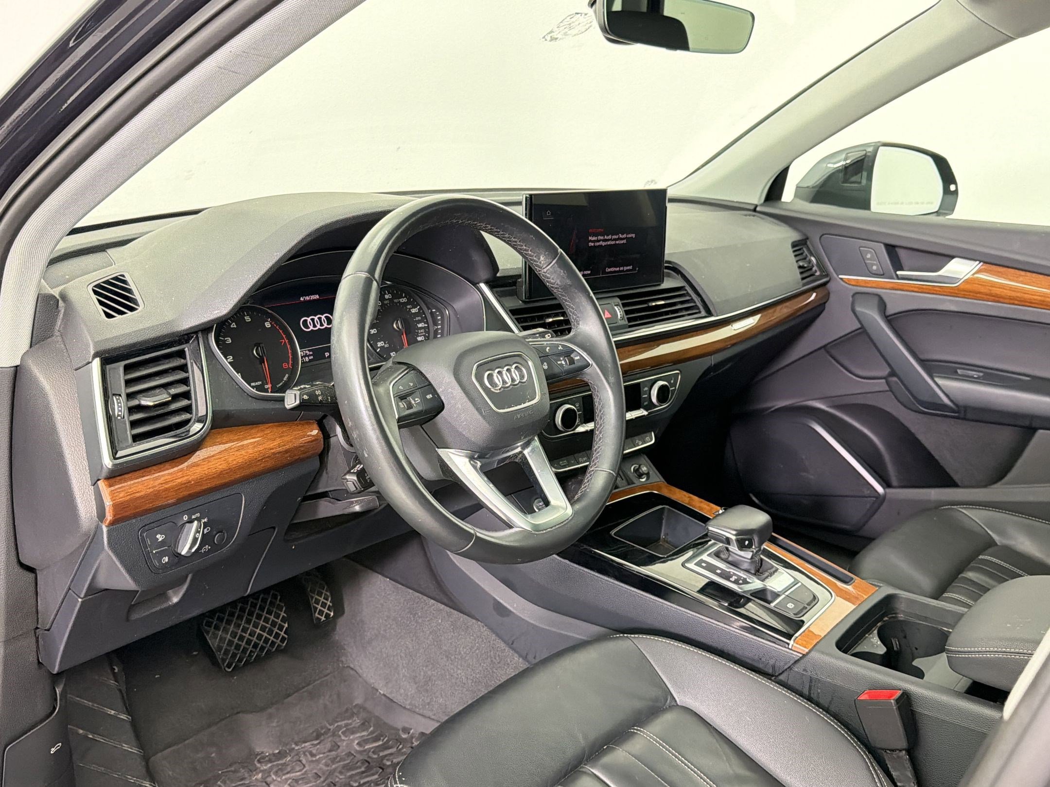 Used 2023 Audi Q5 2.0T Premium w/ Convenience Package image 4