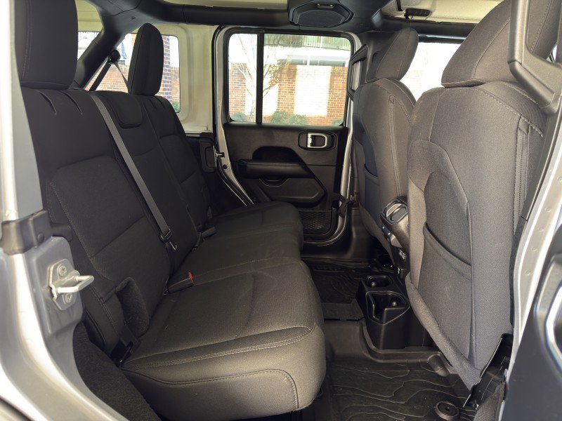 Used 2019 Jeep Wrangler Unlimited Sahara w/ Cold Weather Group image 38