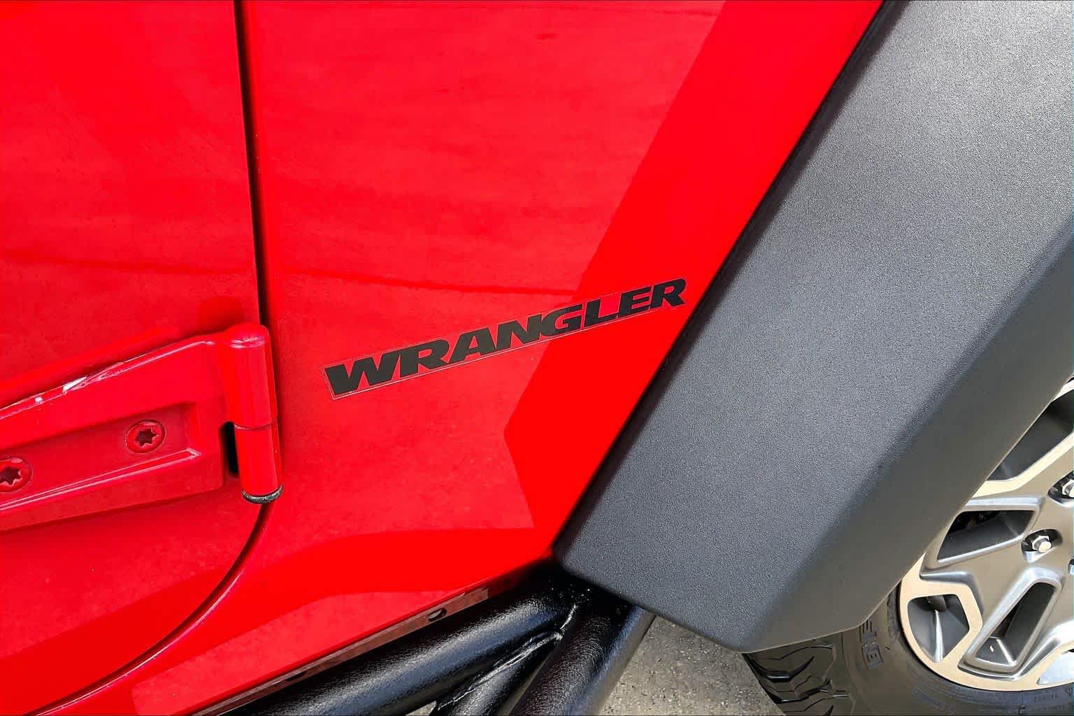 Used 2014 Jeep Wrangler Rubicon w/ Power Convenience Group AWD/4WD image 10