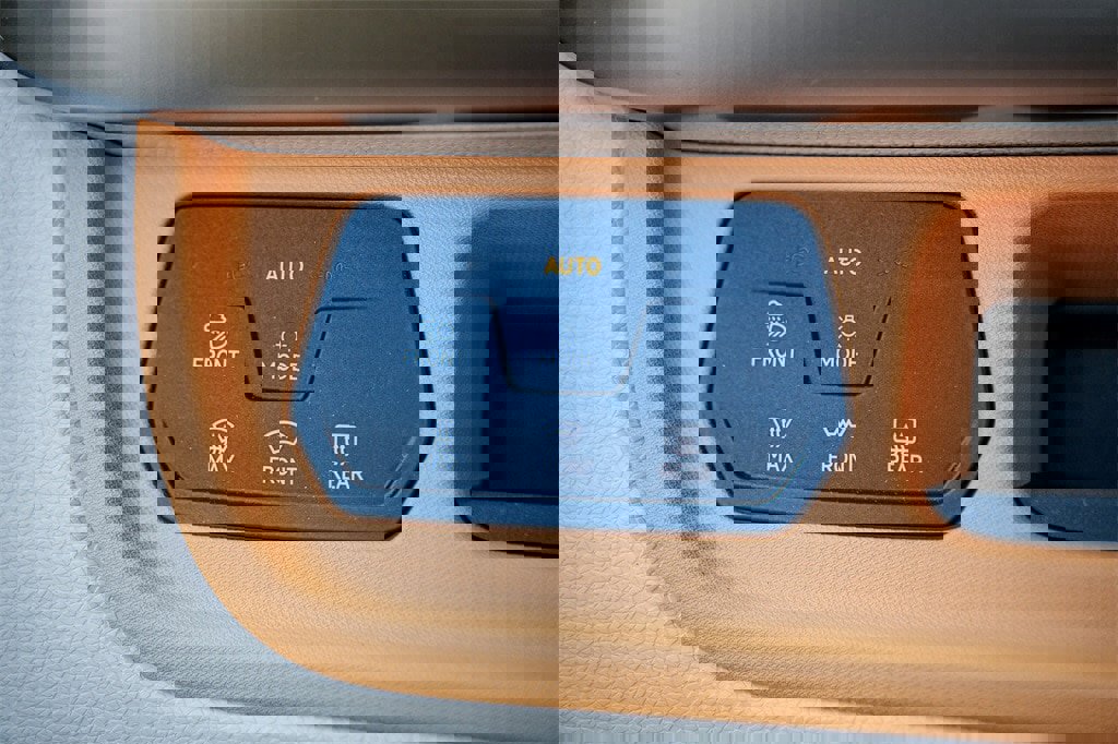 New 2025 Volkswagen ID. Buzz Pro S Plus image 20