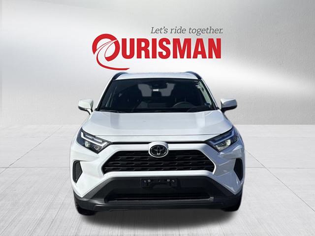 Used 2025 Toyota RAV4 XLE image 6