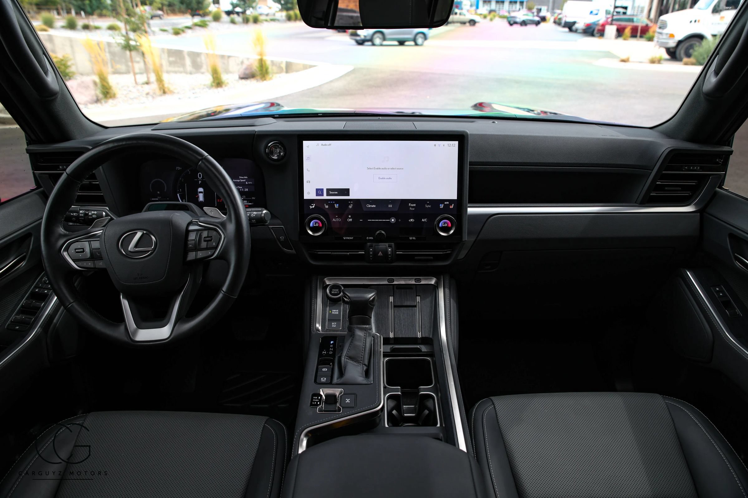 Used 2025 Lexus GX 550 w/ Accessory Package (Z1) AWD/4WD image 28
