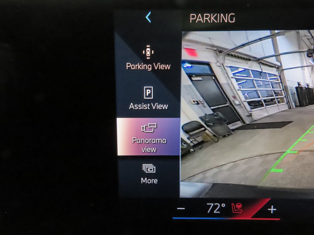 Used 2025 BMW 530i xDrive w/ Premium Package AWD/4WD image 23