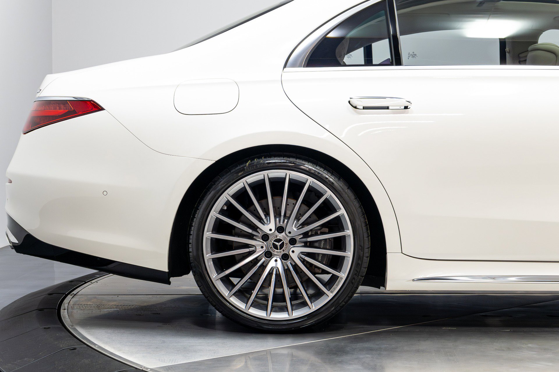 Used 2022 Mercedes-Benz S 580 4MATIC Sedan image 16