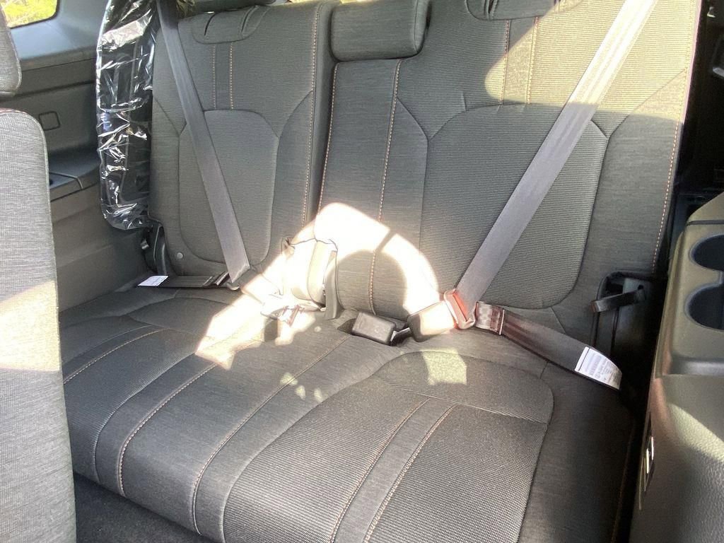New 2026 Honda Pilot Sport image 25