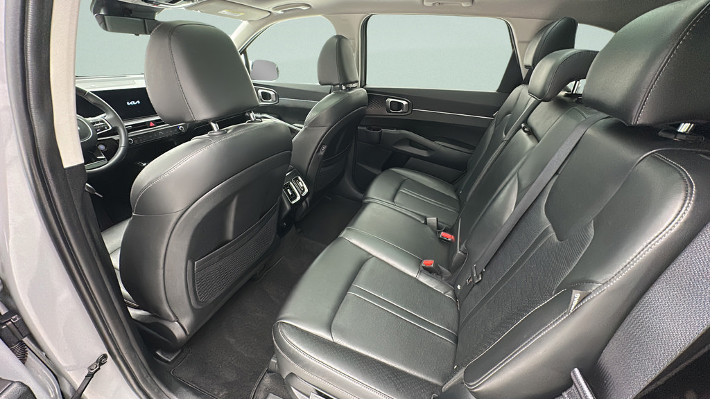 Used 2024 Kia Sorento S w/ Panoramic Sunroof Package AWD/4WD image 10
