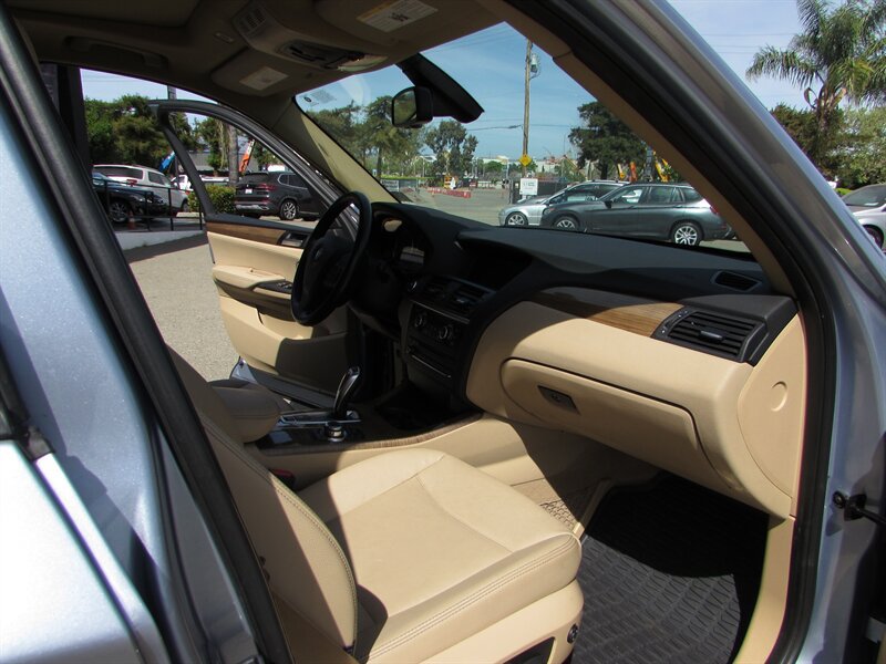 Used 2011 BMW X3 xDrive28i AWD/4WD image 29