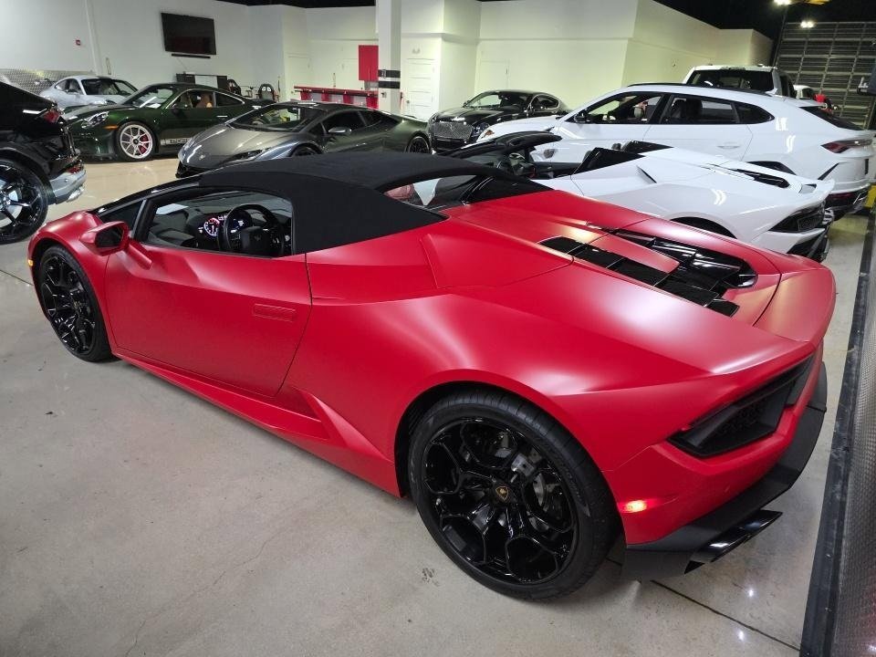 Used 2018 Lamborghini Huracan LP 580-2 image 9