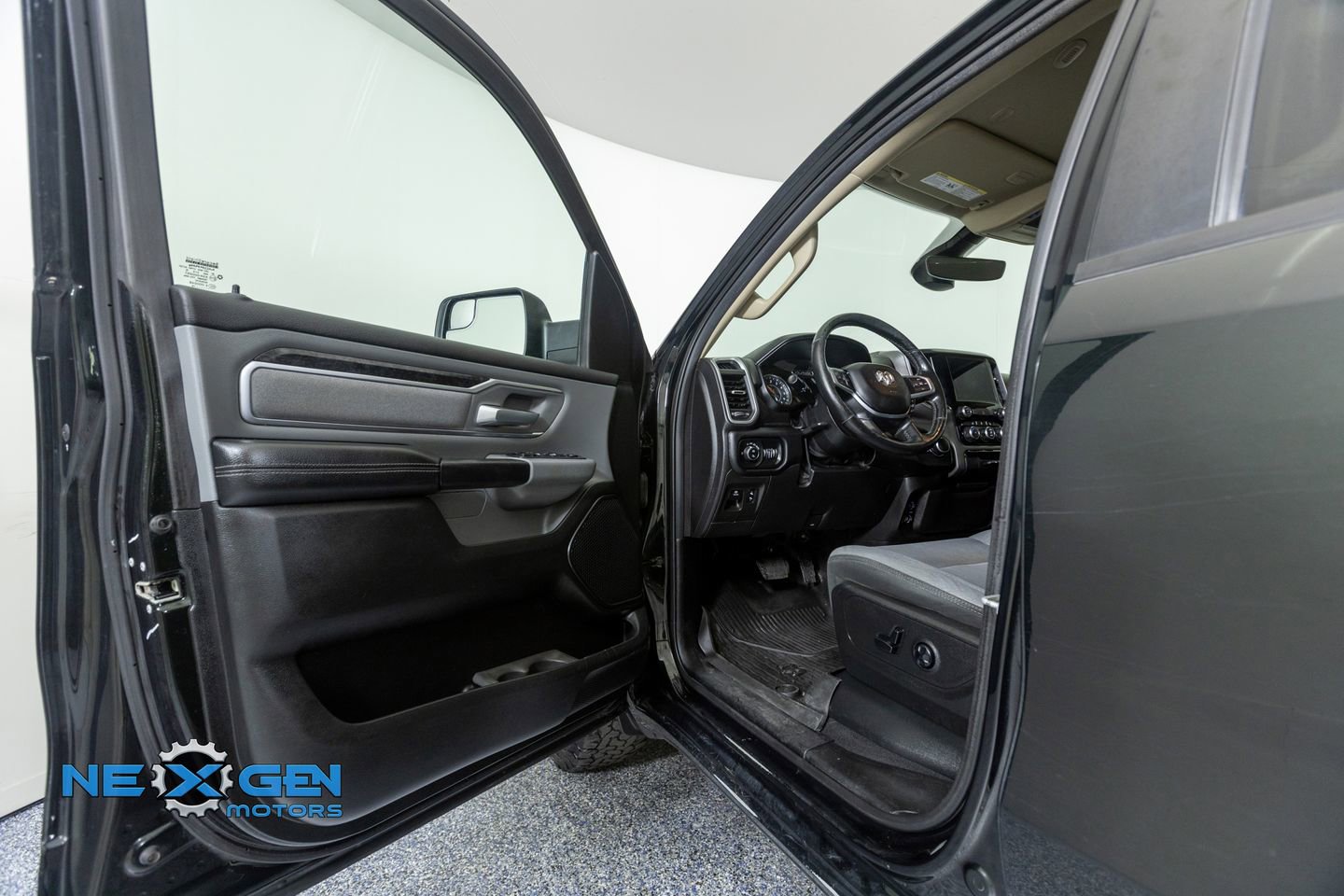 Used 2019 RAM 1500 Big Horn image 9