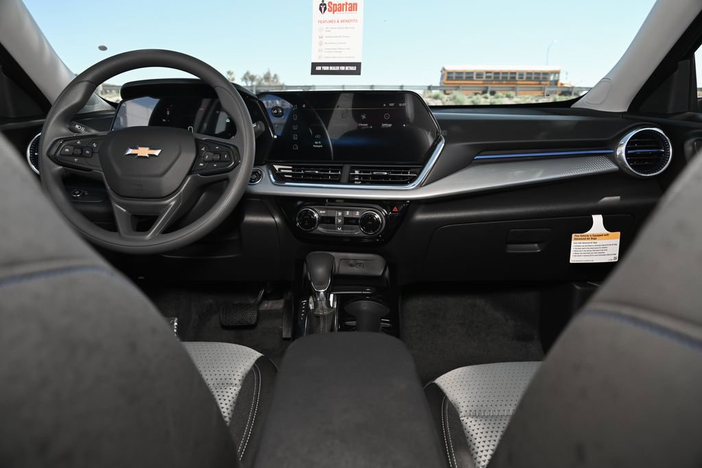 New 2026 Chevrolet Trax LT w/ LPO, Blackout Package FWD image 17