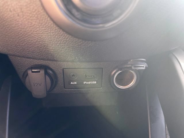 Used 2013 Hyundai Veloster Turbo FWD image 15