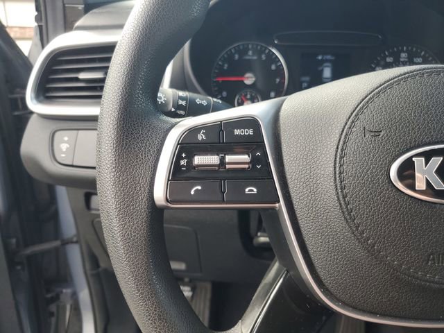 Used 2020 Kia Sorento LX image 17