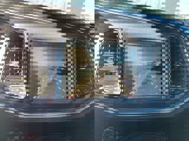 Used 2016 Dodge Challenger SRT w/ Technology Group image 9